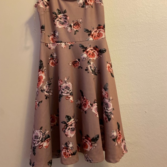 Flower Dress - Picture 2 of 2